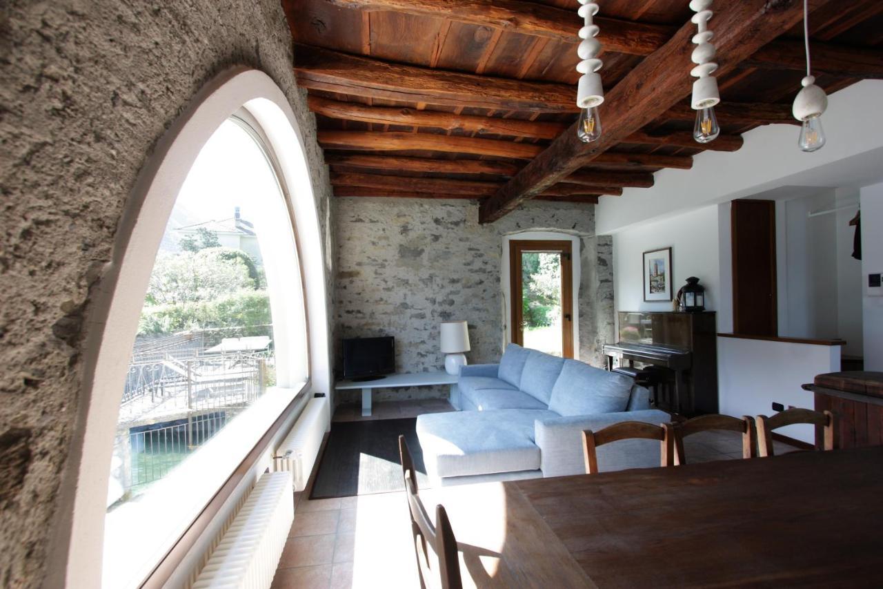 House On The Lake Shore Of Laglio Bagian luar foto